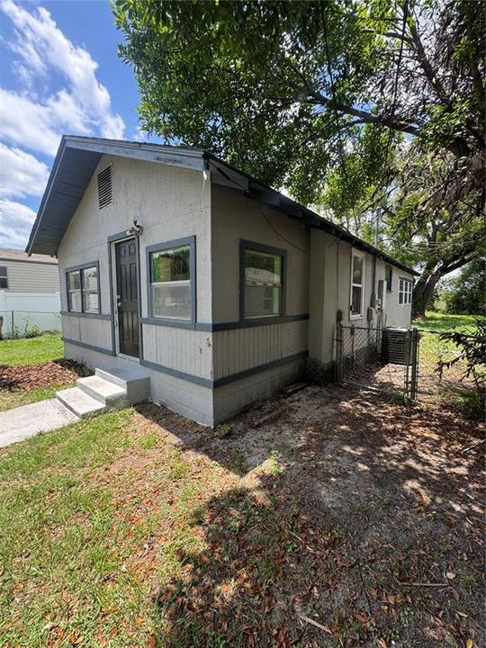 For Sale: $80,000 (3 beds, 1 baths, 792 Square Feet)