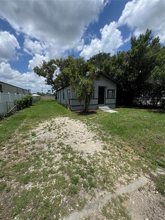 For Sale: $80,000 (3 beds, 1 baths, 792 Square Feet)