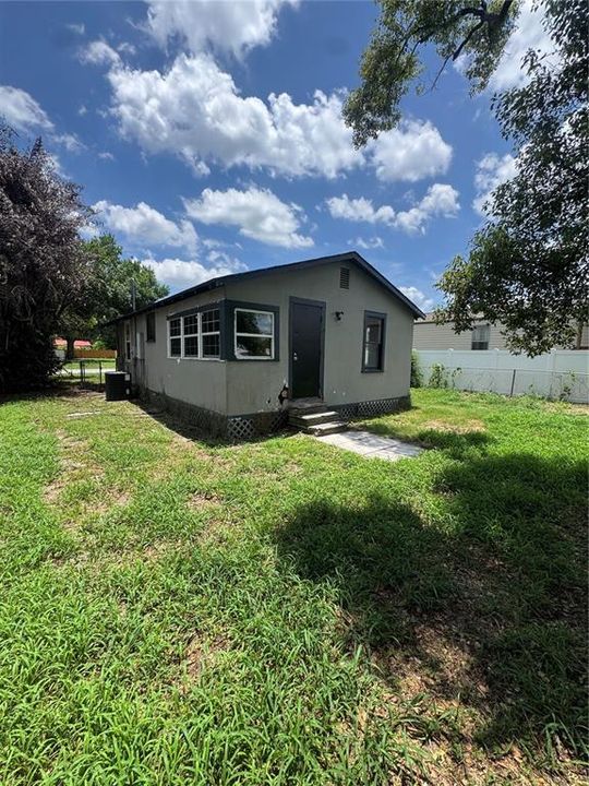 For Sale: $80,000 (3 beds, 1 baths, 792 Square Feet)