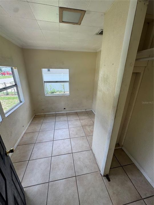 For Sale: $80,000 (3 beds, 1 baths, 792 Square Feet)