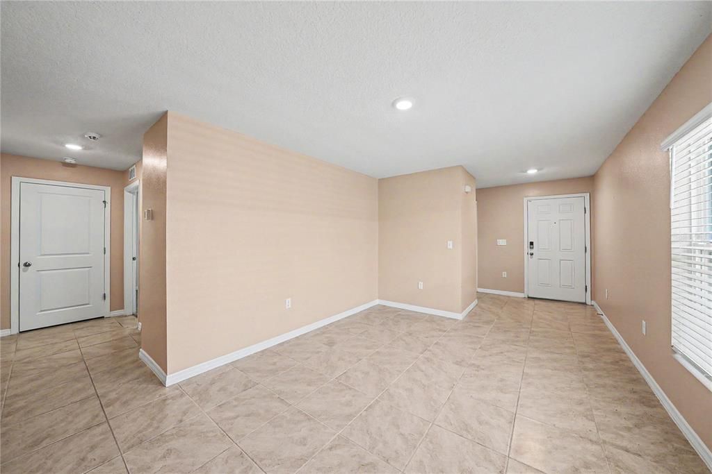 For Sale: $340,000 (3 beds, 2 baths, 1516 Square Feet)