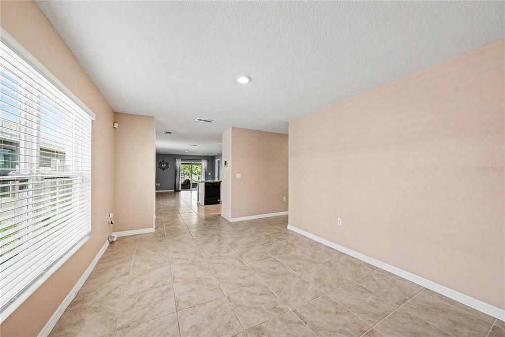 For Sale: $340,000 (3 beds, 2 baths, 1516 Square Feet)