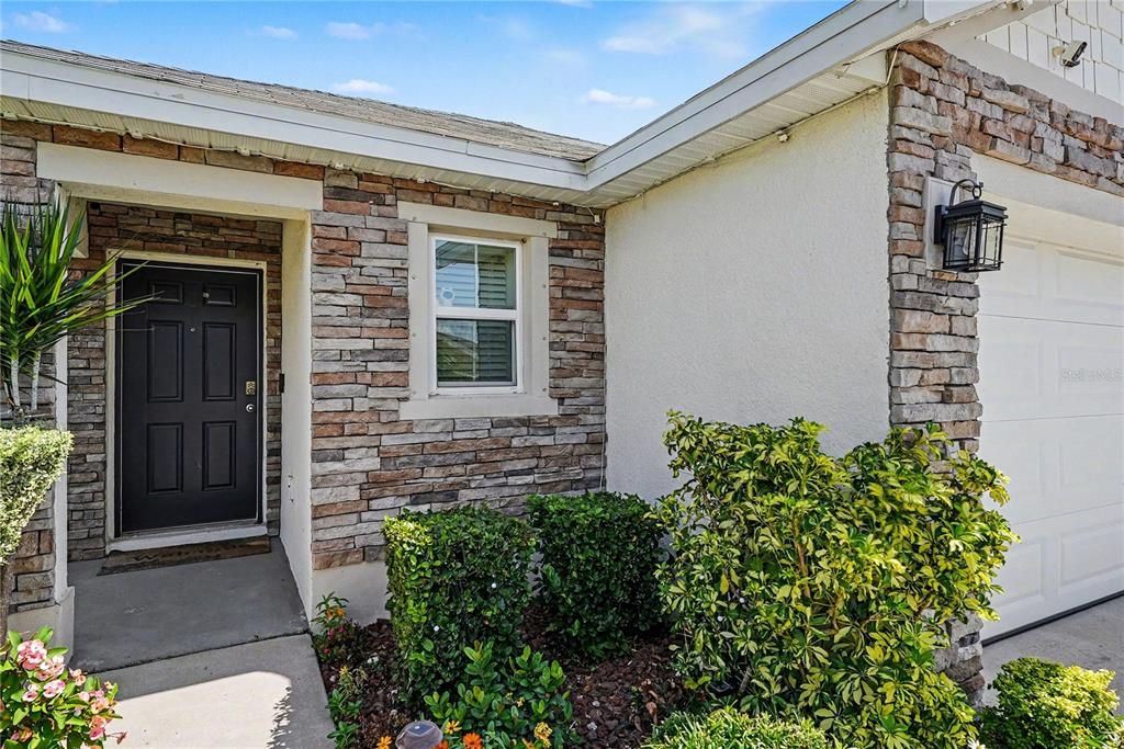 For Sale: $340,000 (3 beds, 2 baths, 1516 Square Feet)