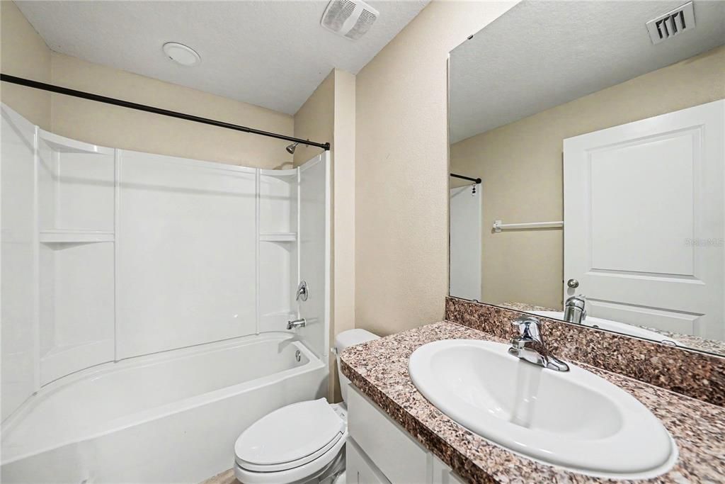 For Sale: $340,000 (3 beds, 2 baths, 1516 Square Feet)