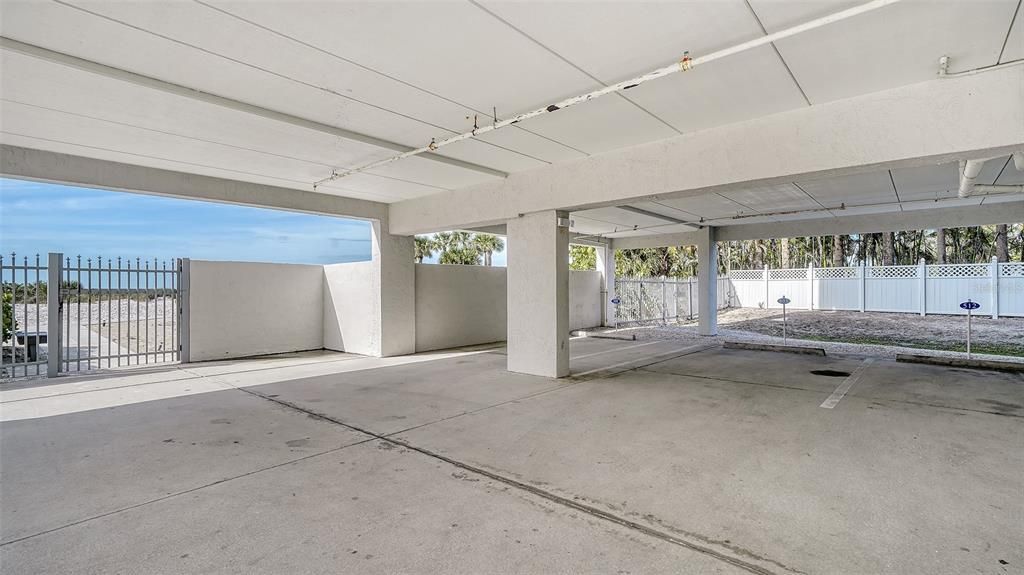 For Sale: $1,195,000 (2 beds, 2 baths, 1200 Square Feet)