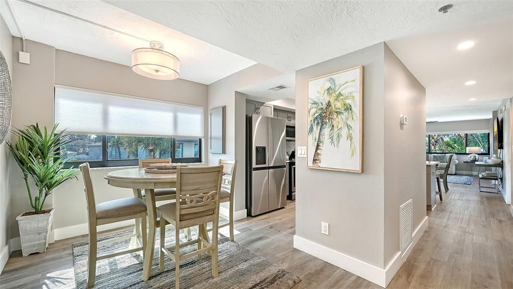 For Sale: $1,195,000 (2 beds, 2 baths, 1200 Square Feet)