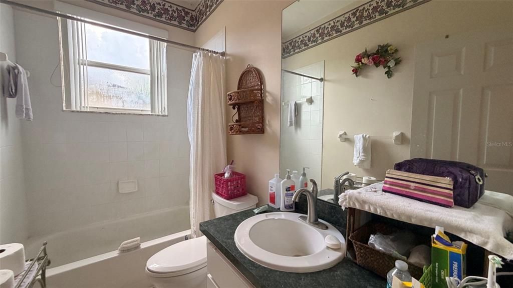 En Venta: $199,999 (3 camas, 2 baños, 1684 Pies cuadrados)