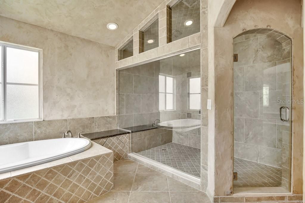 В аренду: $4,300 (6 спален, 4 ванн, 3178 Квадратных фут)