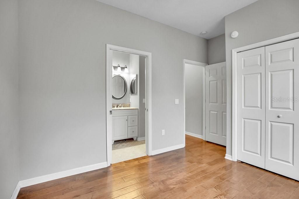 В аренду: $4,300 (6 спален, 4 ванн, 3178 Квадратных фут)