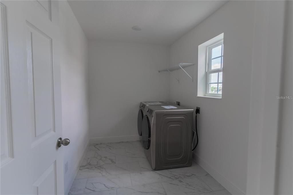 For Rent: $4,400 (5 beds, 3 baths, 3800 Square Feet)