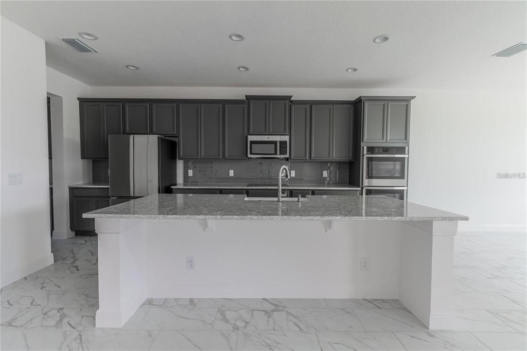 For Rent: $4,400 (5 beds, 3 baths, 3800 Square Feet)