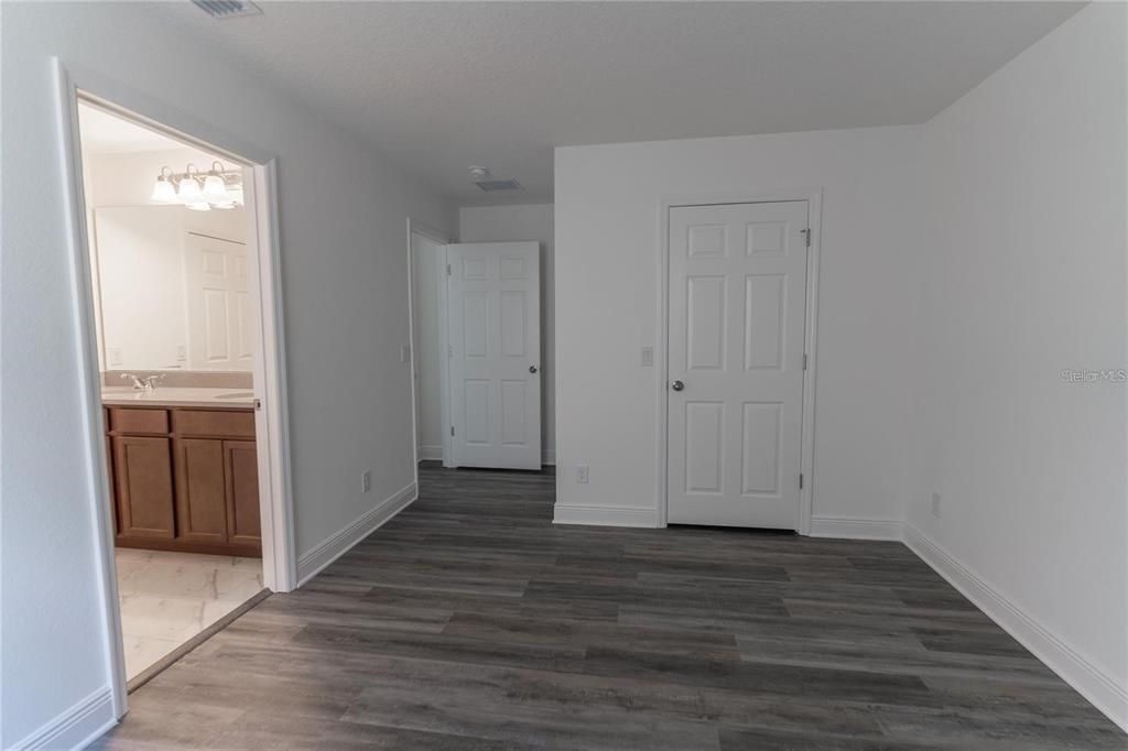For Rent: $4,400 (5 beds, 3 baths, 3800 Square Feet)