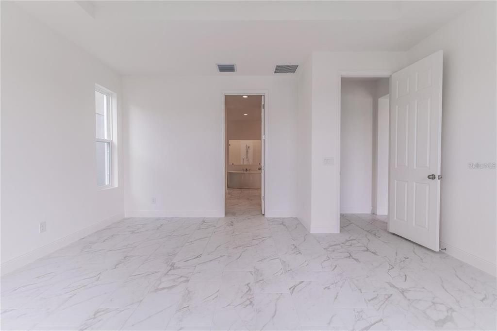 For Rent: $4,400 (5 beds, 3 baths, 3800 Square Feet)