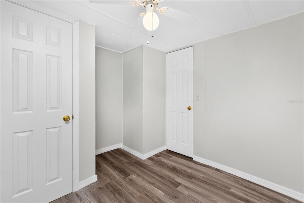 For Sale: $113,500 (2 beds, 1 baths, 624 Square Feet)