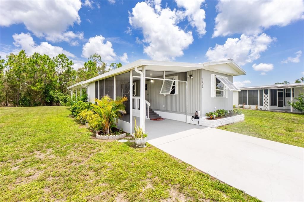 For Sale: $113,500 (2 beds, 1 baths, 624 Square Feet)
