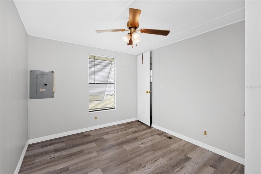For Sale: $113,500 (2 beds, 1 baths, 624 Square Feet)