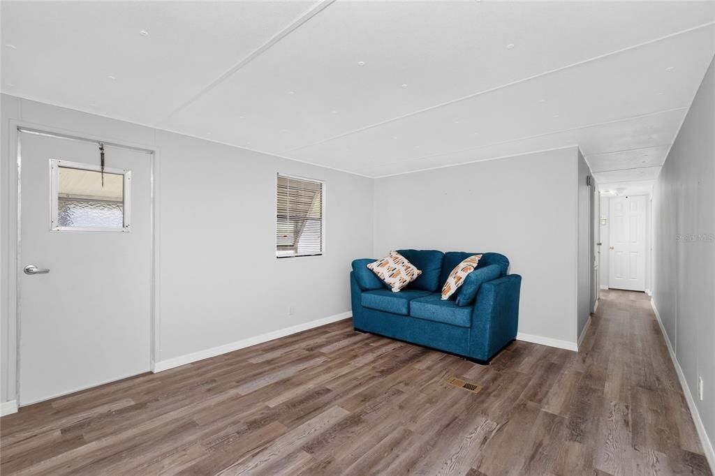 For Sale: $113,500 (2 beds, 1 baths, 624 Square Feet)