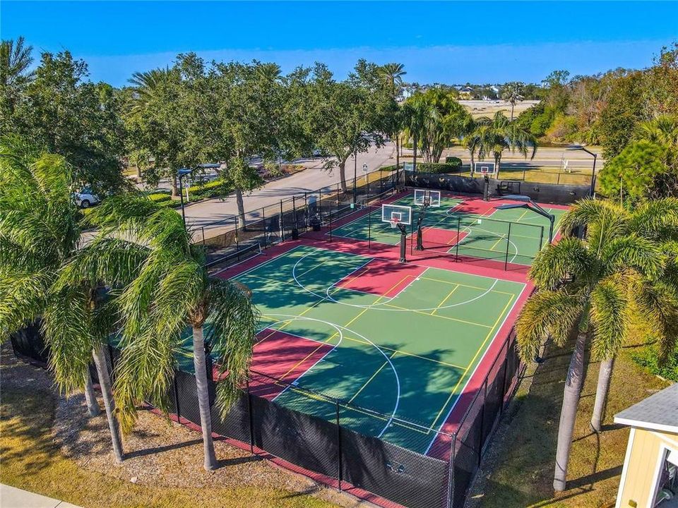 For Sale: $2,400,000 (5 beds, 4 baths, 4830 Square Feet)