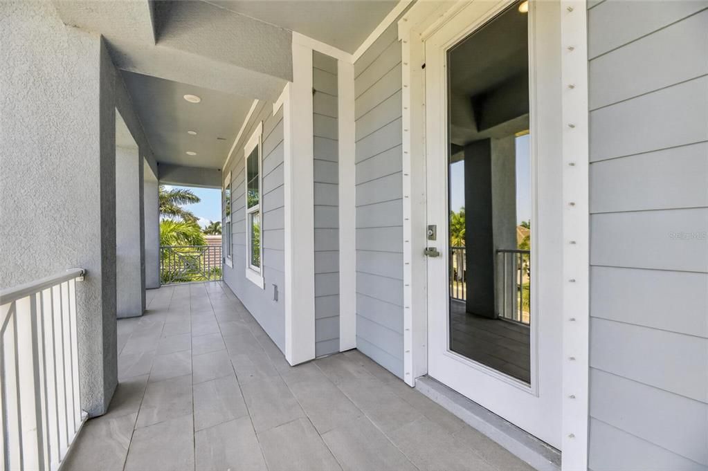 For Sale: $2,400,000 (5 beds, 4 baths, 4830 Square Feet)