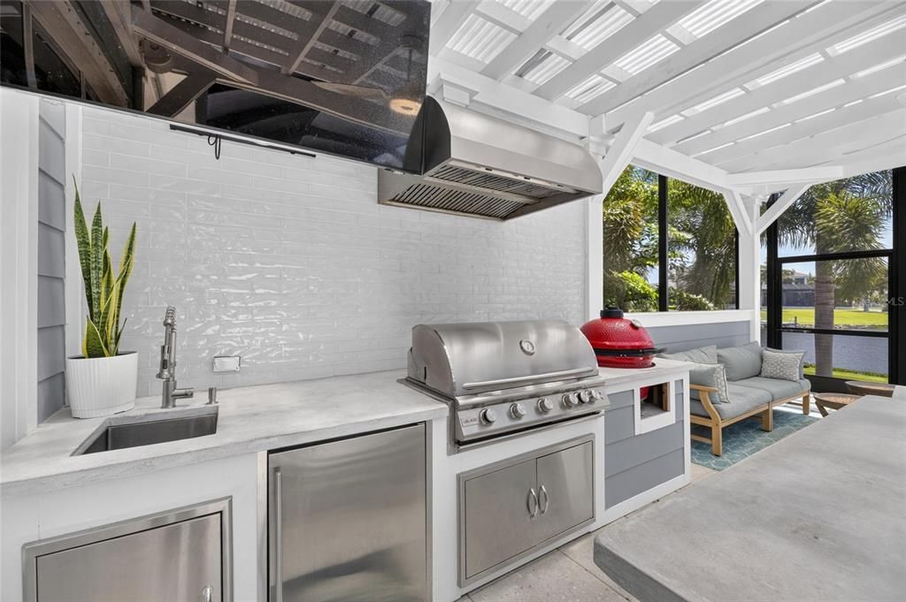 For Sale: $2,400,000 (5 beds, 4 baths, 4830 Square Feet)
