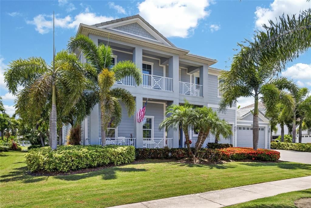 For Sale: $2,400,000 (5 beds, 4 baths, 4830 Square Feet)