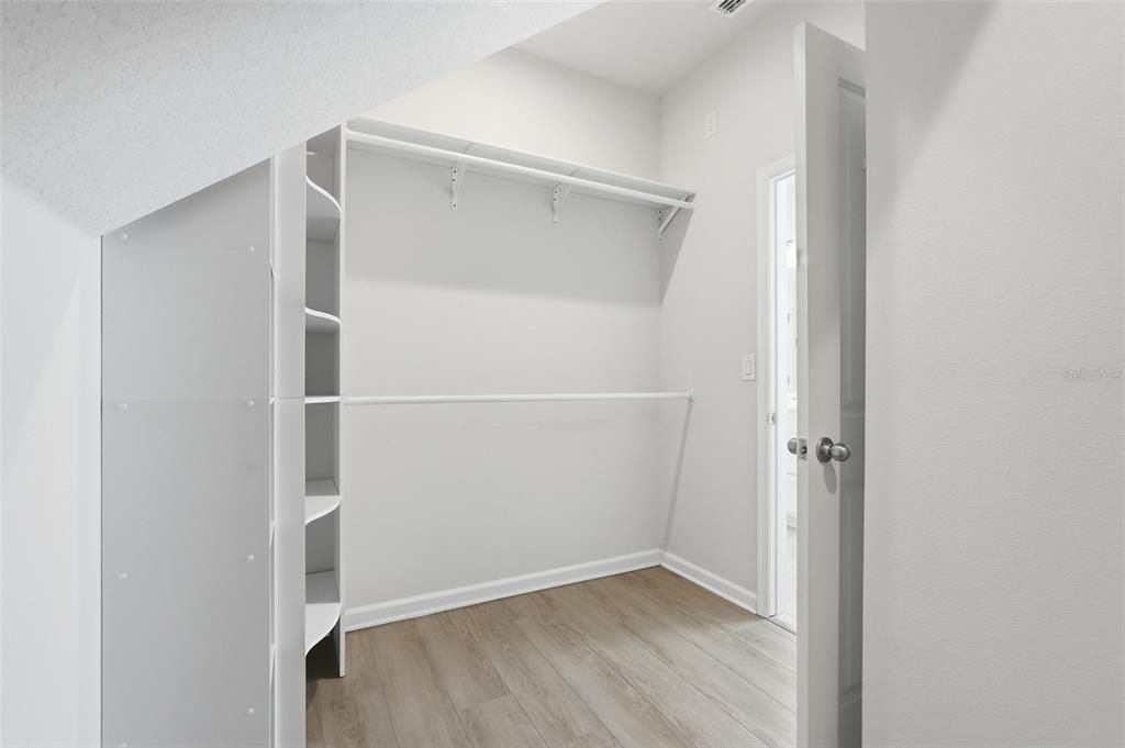 For Rent: $3,250 (4 beds, 3 baths, 2356 Square Feet)