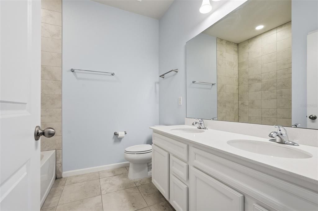 For Rent: $3,250 (4 beds, 3 baths, 2356 Square Feet)