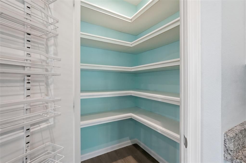 For Rent: $3,250 (4 beds, 3 baths, 2356 Square Feet)