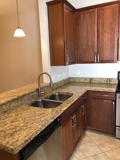В аренду: $2,600 (3 спален, 2 ванн, 1640 Квадратных фут)