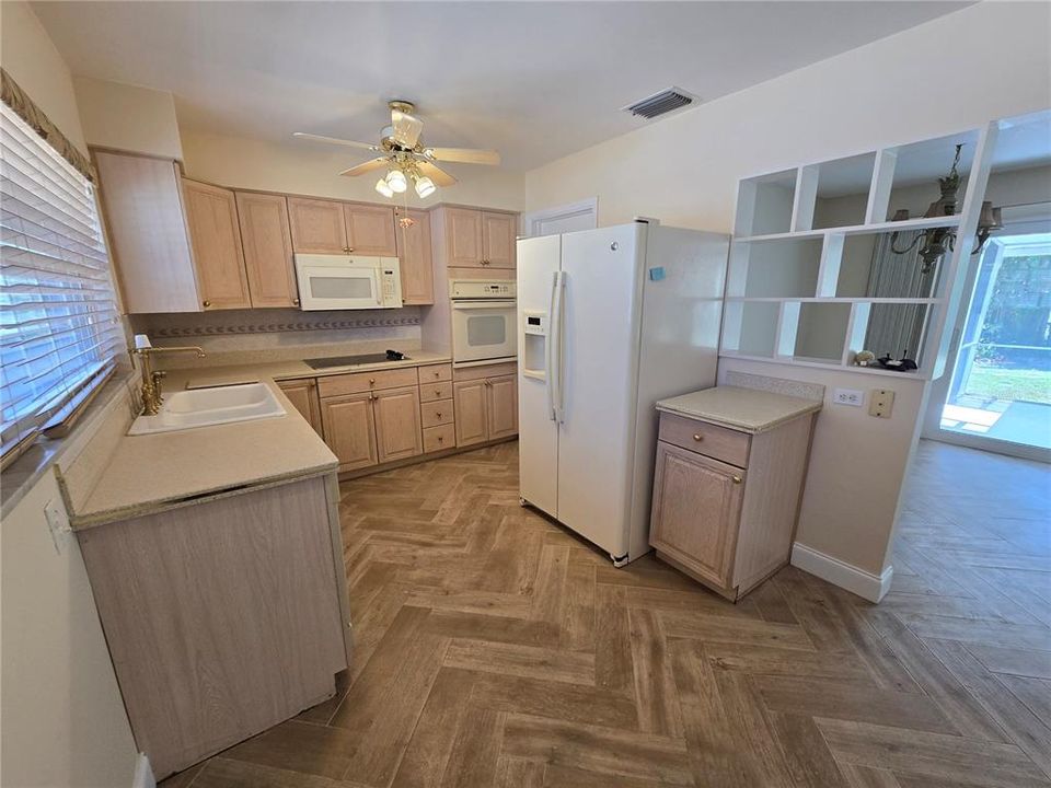 В аренду: $2,100 (2 спален, 2 ванн, 1054 Квадратных фут)