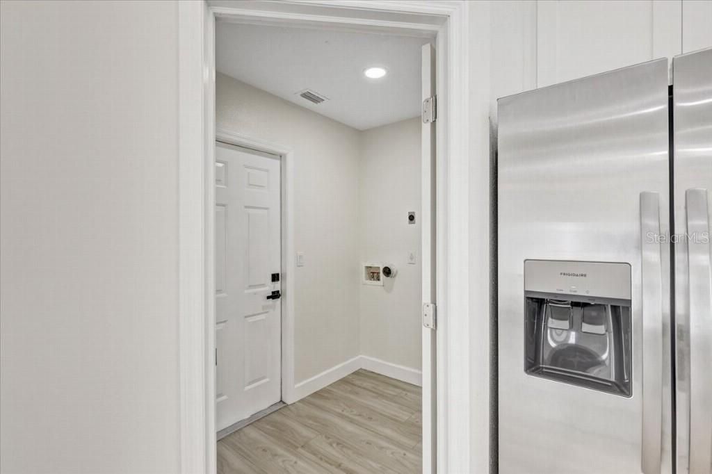 For Sale: $399,900 (3 beds, 2 baths, 1895 Square Feet)