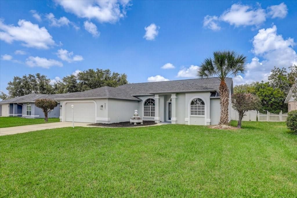 For Sale: $399,900 (3 beds, 2 baths, 1895 Square Feet)