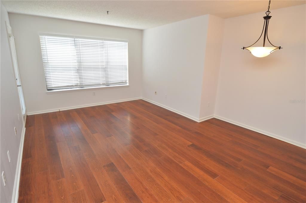 В аренду: $1,450 (1 спален, 1 ванн, 665 Квадратных фут)