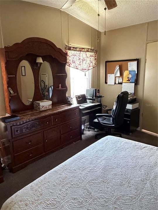 For Sale: $179,900 (2 beds, 2 baths, 1066 Square Feet)