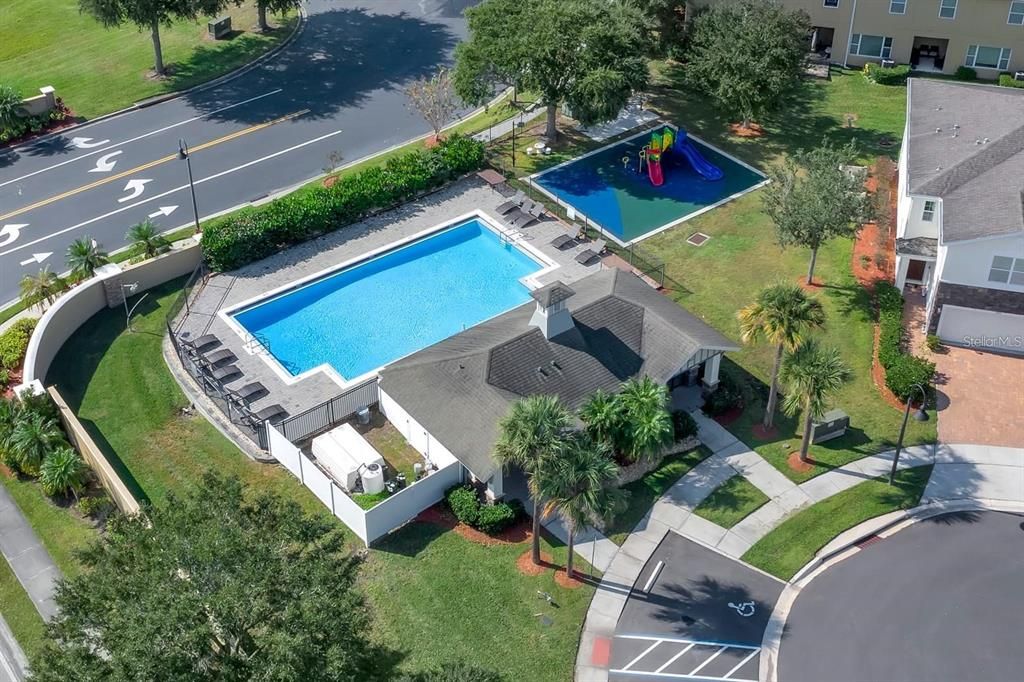For Rent: $2,400 (4 beds, 2 baths, 1926 Square Feet)
