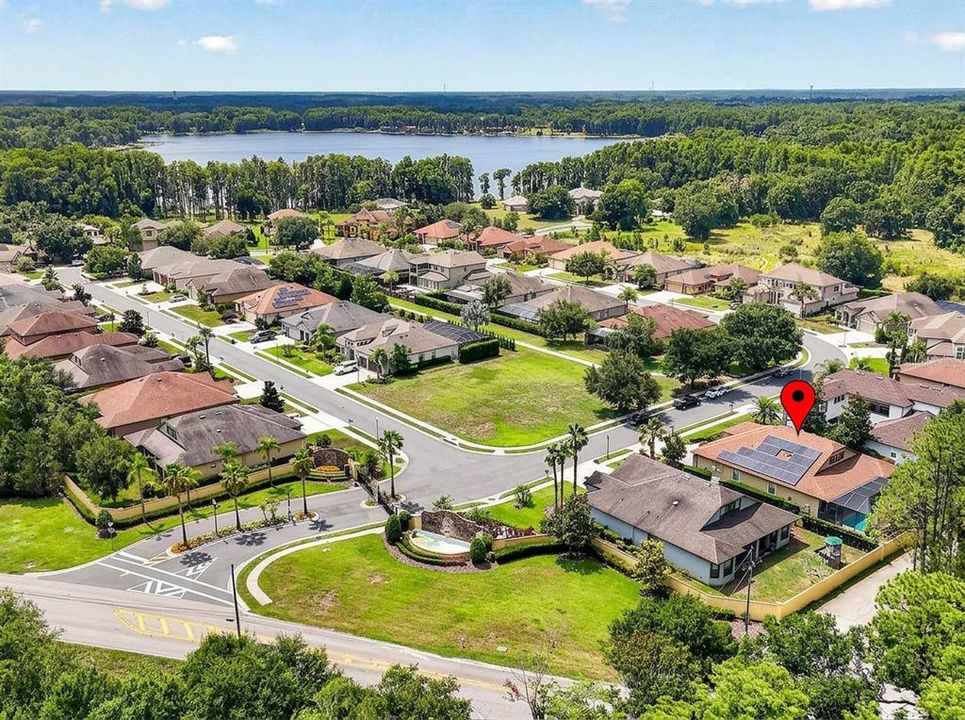 На продажу: $775,000 (6 спален, 4 ванн, 3327 Квадратных фут)