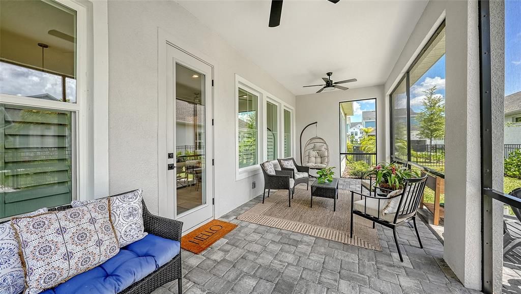 Active With Contract: $819,900 (3 beds, 2 baths, 2284 Square Feet)