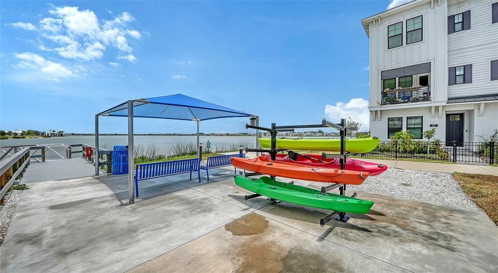 Active With Contract: $819,900 (3 beds, 2 baths, 2284 Square Feet)