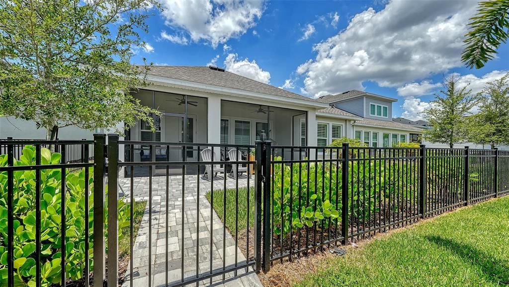 Active With Contract: $819,900 (3 beds, 2 baths, 2284 Square Feet)