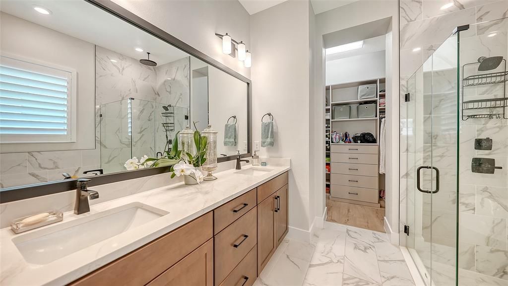 Active With Contract: $819,900 (3 beds, 2 baths, 2284 Square Feet)