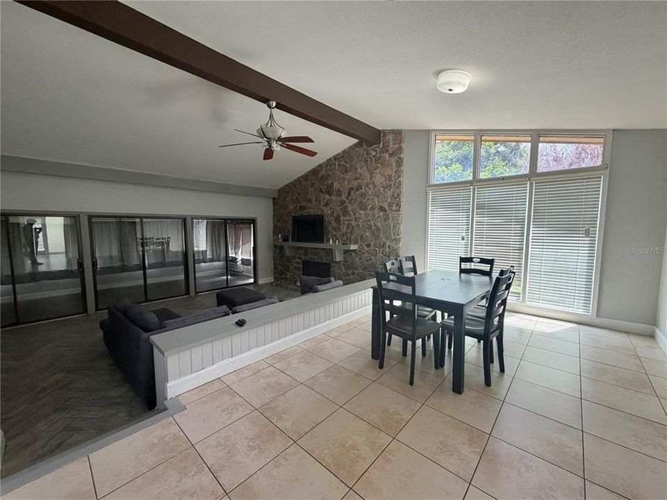 For Sale: $320,000 (2 beds, 2 baths, 2005 Square Feet)