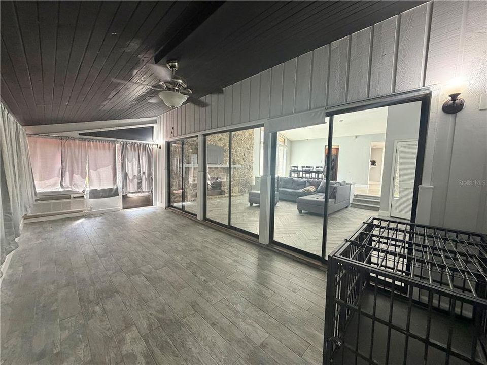 For Sale: $320,000 (2 beds, 2 baths, 2005 Square Feet)