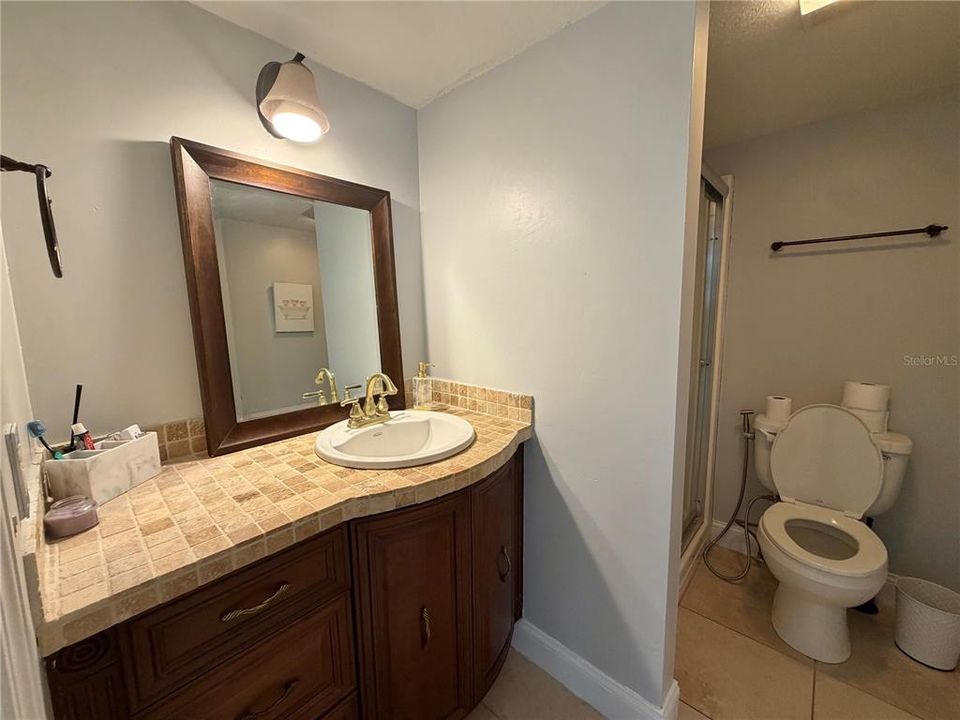 For Sale: $320,000 (2 beds, 2 baths, 2005 Square Feet)