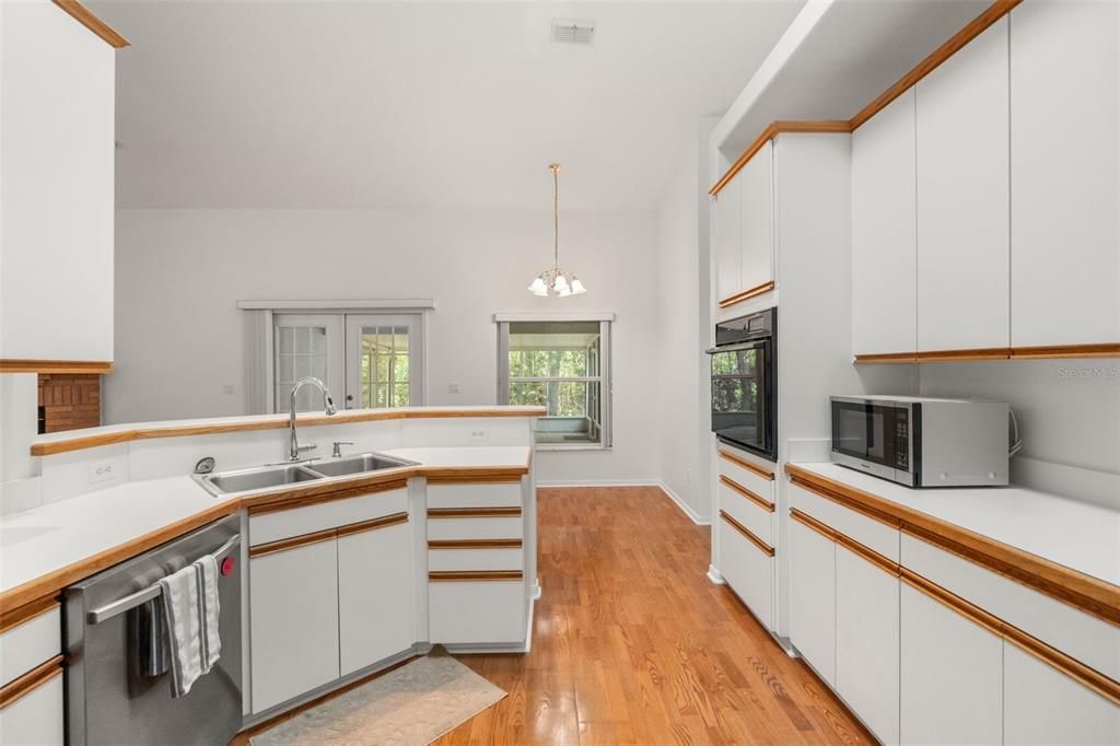 For Sale: $450,000 (4 beds, 2 baths, 2210 Square Feet)