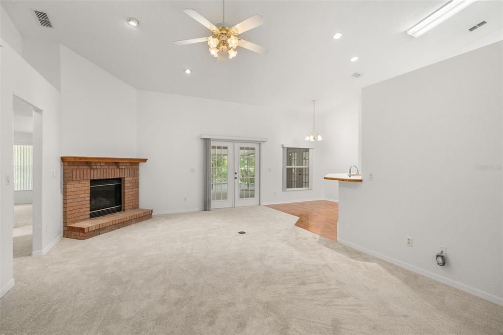 For Sale: $450,000 (4 beds, 2 baths, 2210 Square Feet)