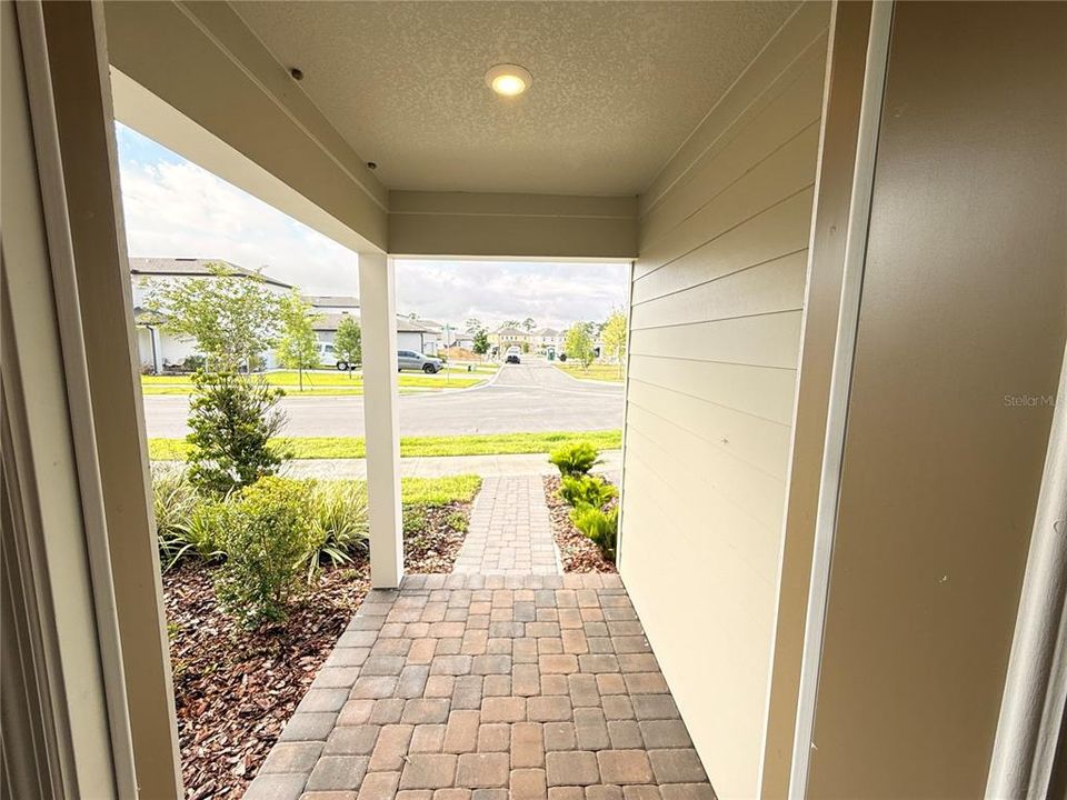 For Rent: $2,700 (3 beds, 2 baths, 1584 Square Feet)