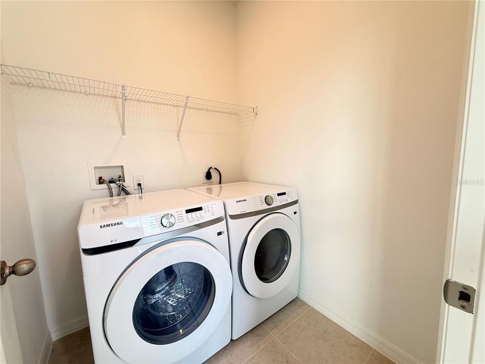 For Rent: $2,700 (3 beds, 2 baths, 1584 Square Feet)