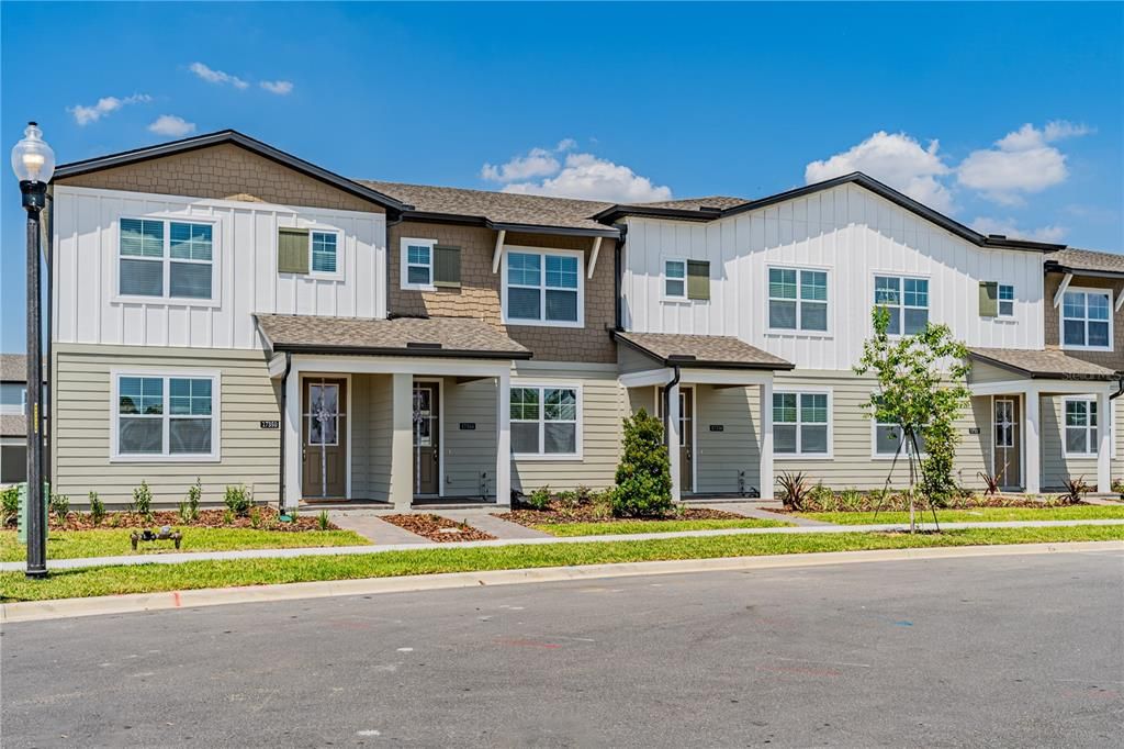 For Rent: $2,700 (3 beds, 2 baths, 1584 Square Feet)