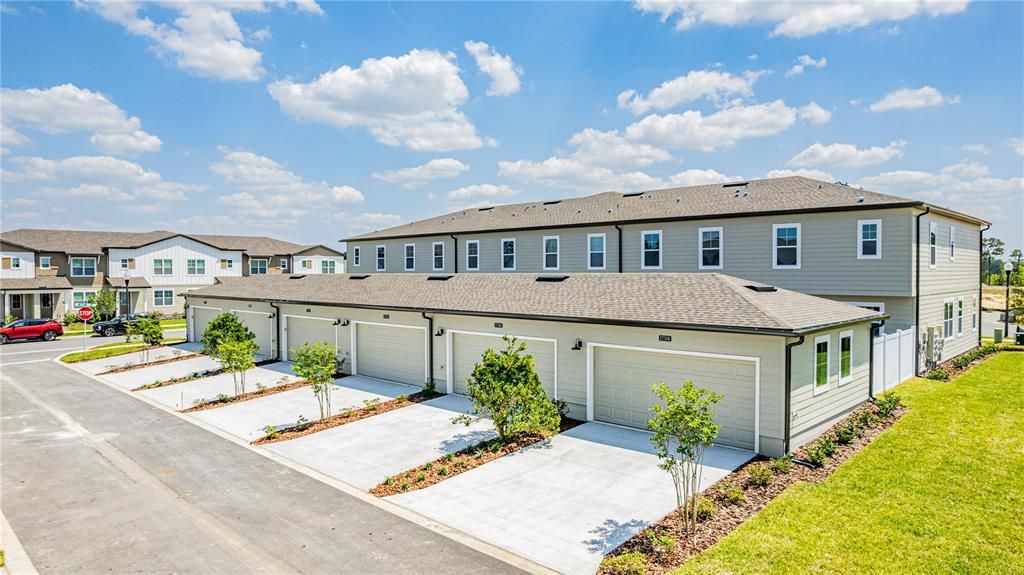 For Rent: $2,700 (3 beds, 2 baths, 1584 Square Feet)