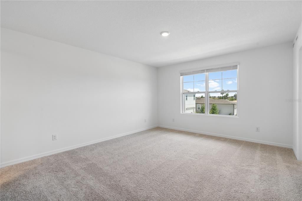 For Rent: $2,700 (3 beds, 2 baths, 1584 Square Feet)